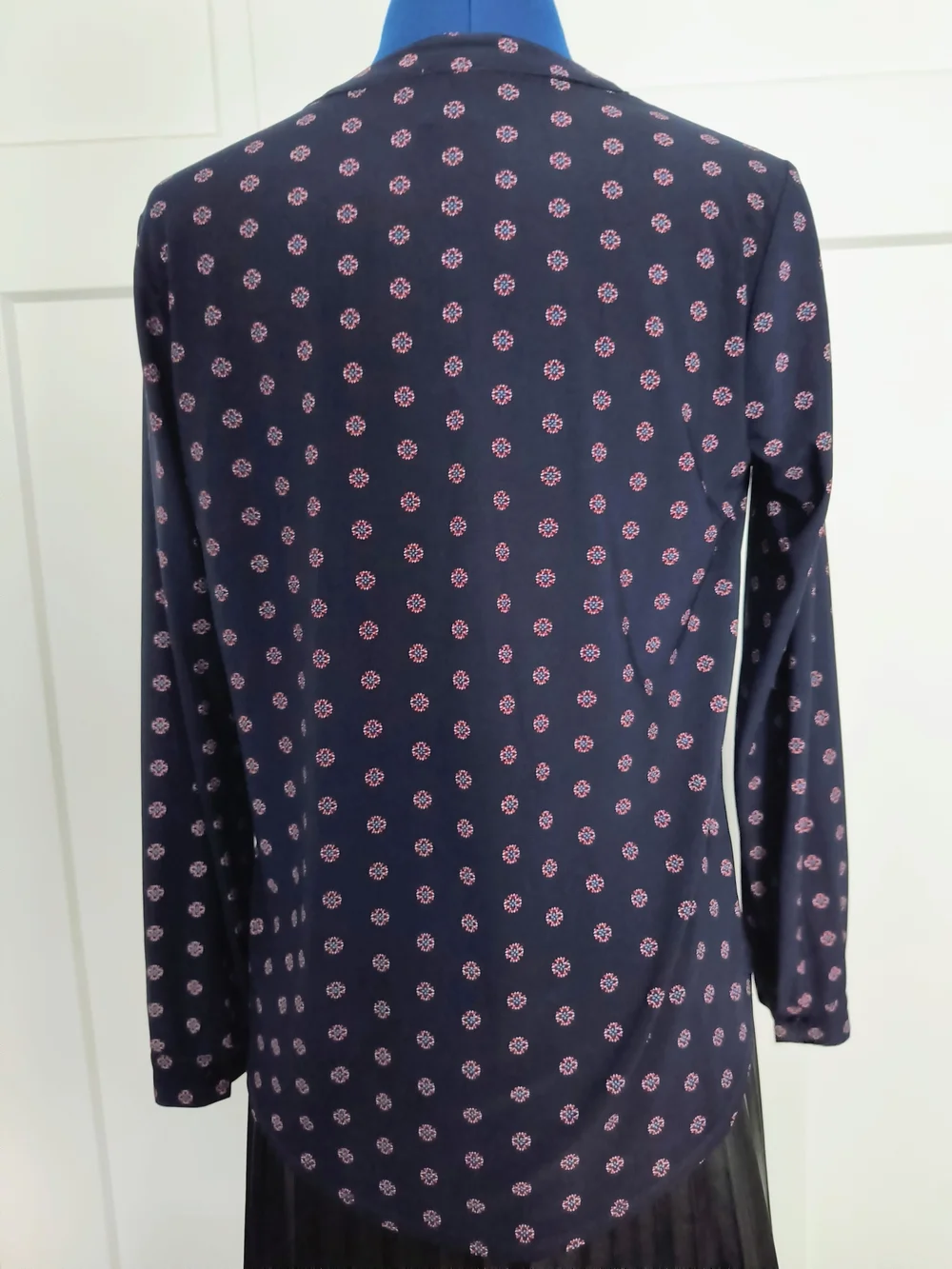 Anne Klein lightweight navy